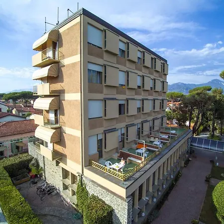 Battelli Marina di Pietrasanta